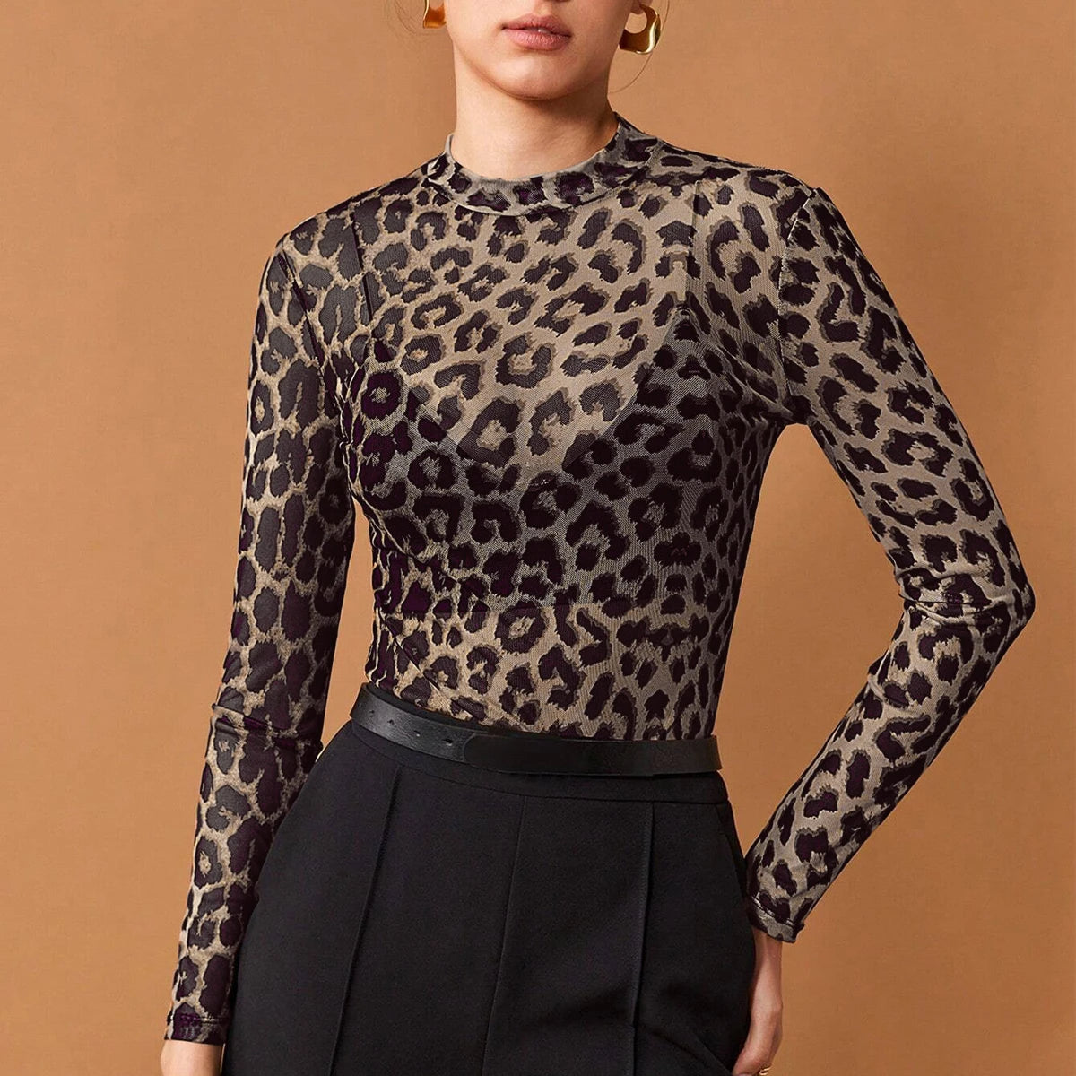 Blusa em estampa leopardo