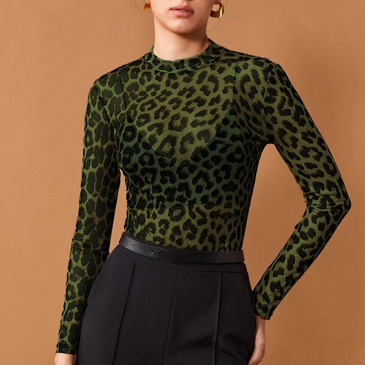Blusa em estampa leopardo
