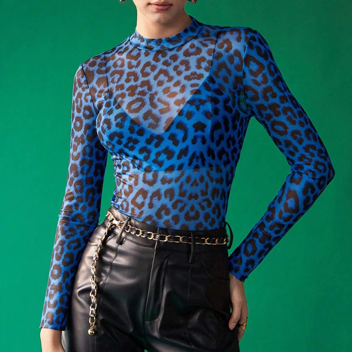 Blusa em estampa leopardo