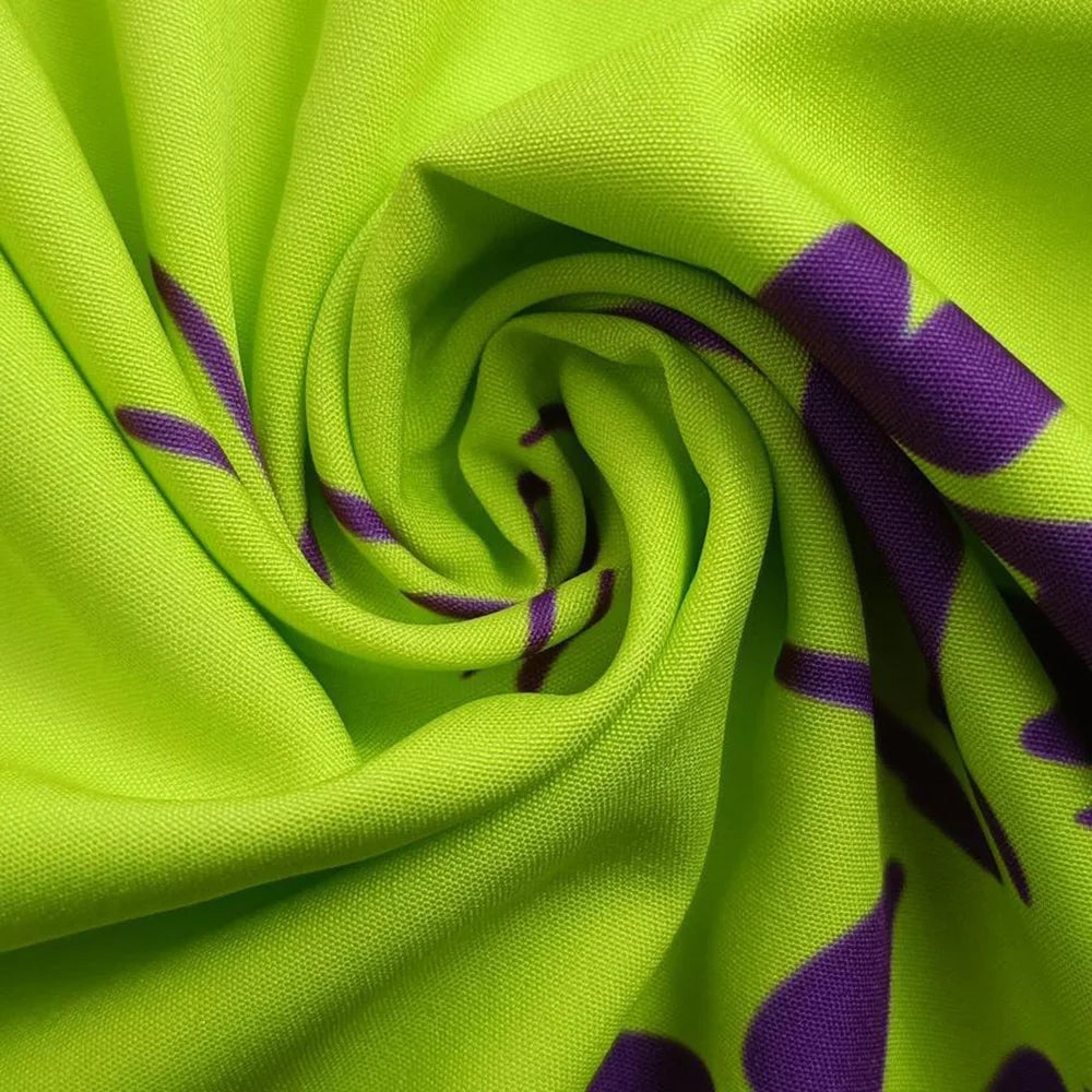 Macacão Feminino Estampado com Decote V