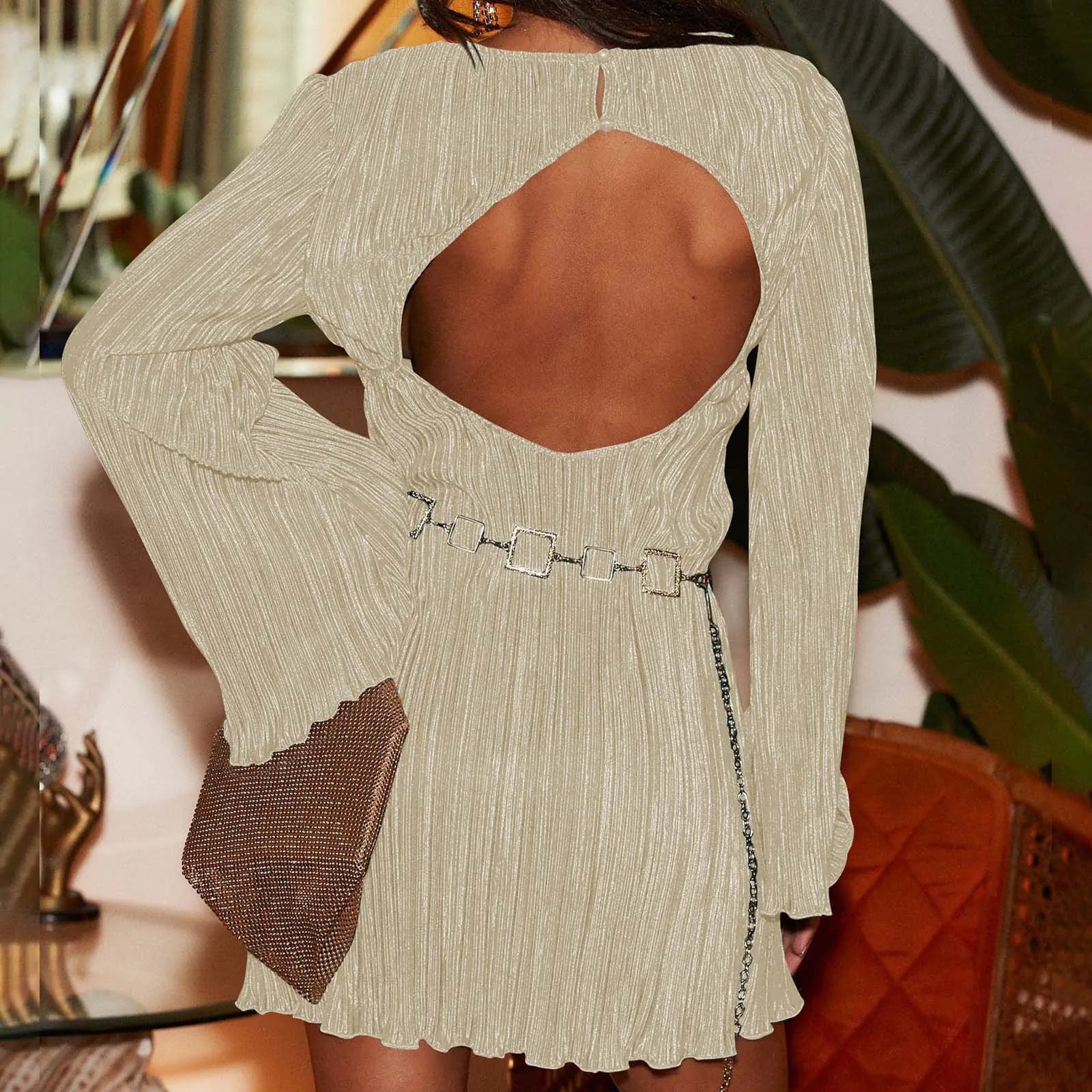 Vestido Curto Justo Feminino